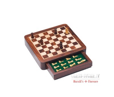 Wooden magnetic chess set